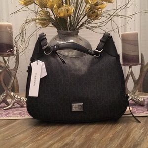 NWT Calvin Klein shoulder bag! Black and silver💋